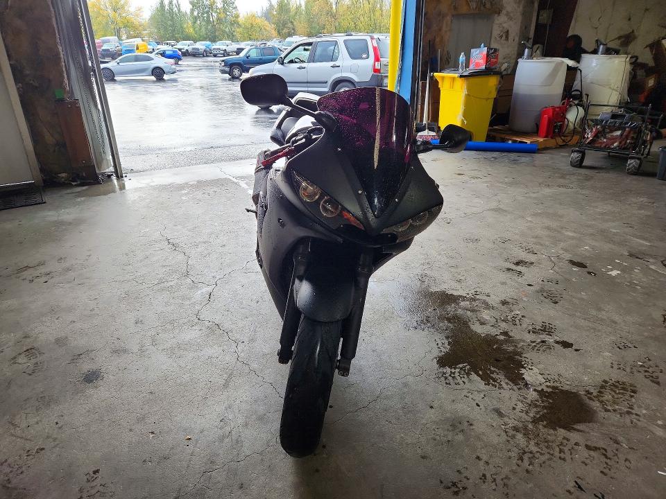 74542006 :رقم المزاد ، JYARJ06E17A033029 vin ، 2007 Yamaha Yzfr6 مزاد بيع
