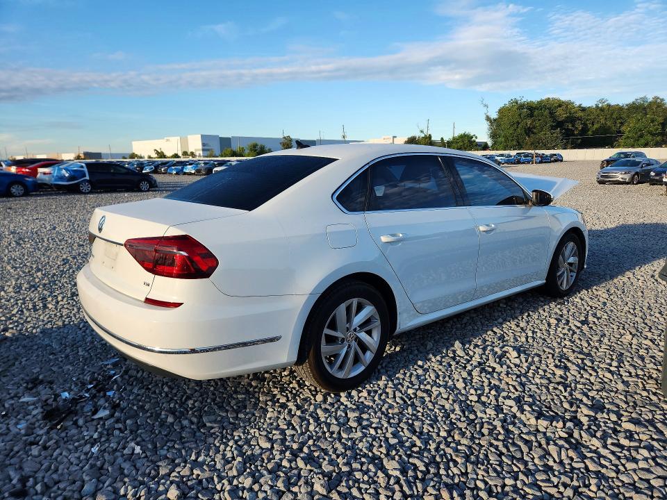 70376496 :رقم المزاد ، 1VWBA7A34JC020482 vin ، 2018 Volkswagen Passat مزاد بيع