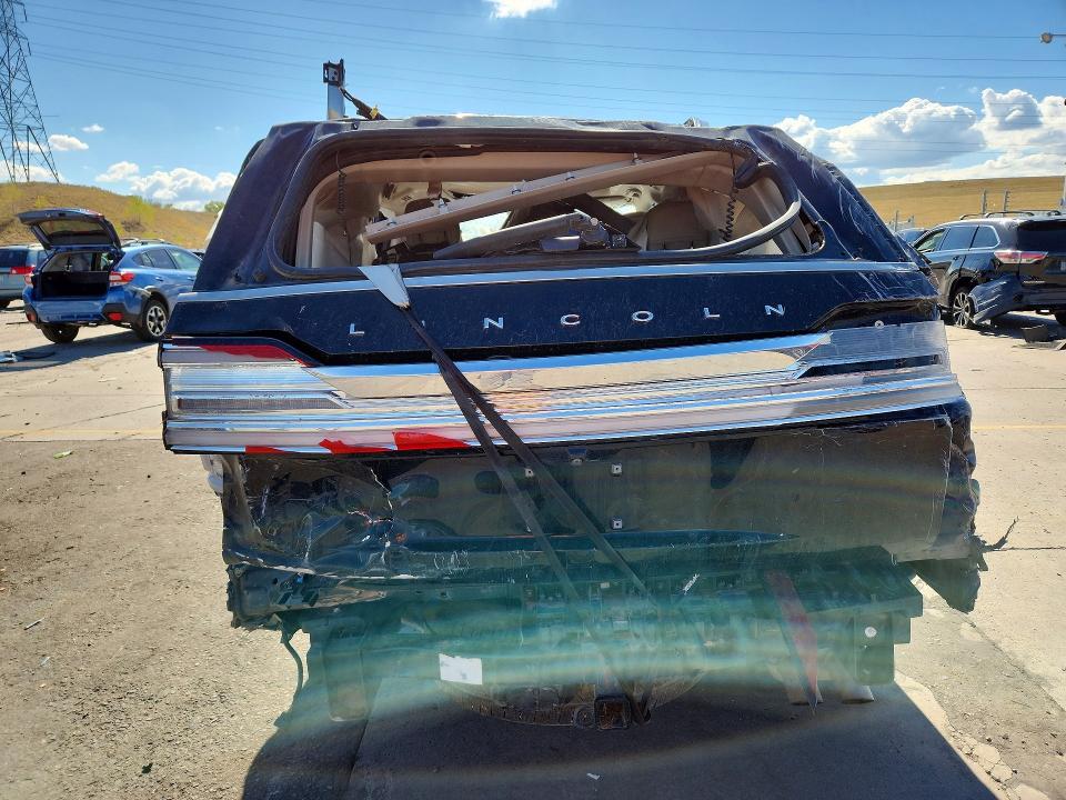 64836386 :رقم المزاد ، 5LMJJ2LT4JEL12144 vin ، 2018 Lincoln Navigator مزاد بيع