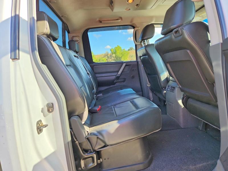 2005 Nissan Titan მანქანა იყიდება აუქციონზე, vin: 1N6AA07B65N528190, აუქციონის ნომერი: 70747716