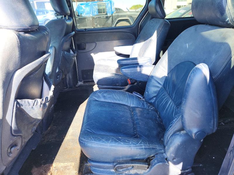 Продажа на аукционе авто 2002 Chrysler Town & Country, vin: 2C8GP64L22R720103, номер лота: 73353936