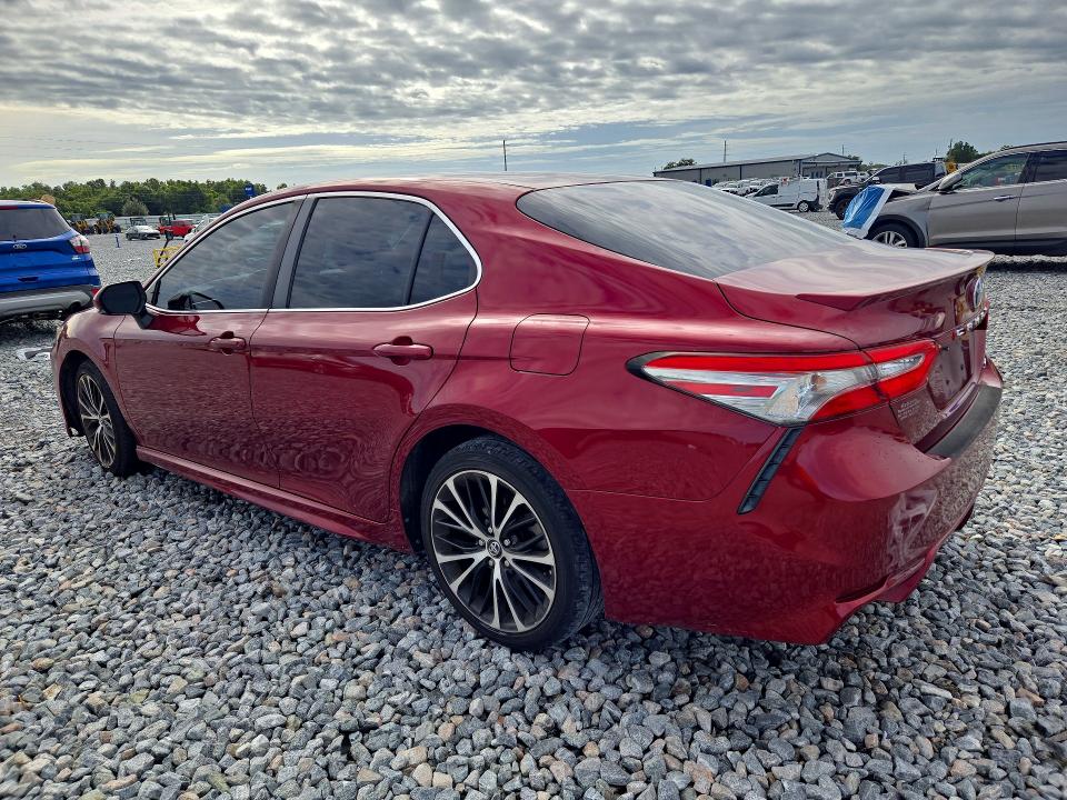 2018 Toyota Camry მანქანა იყიდება აუქციონზე, vin: 4T1B11HKXJU611077, აუქციონის ნომერი: 71059216