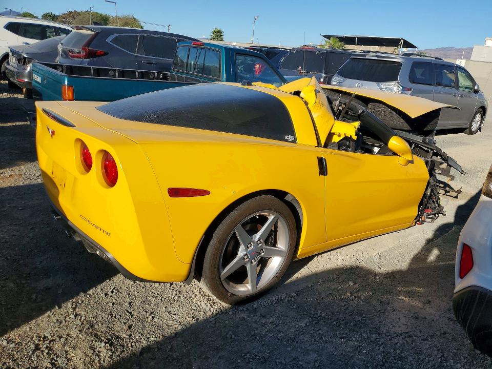71234856 :رقم المزاد ، 1G1YY24UX55113011 vin ، 2005 Chevrolet Corvette مزاد بيع