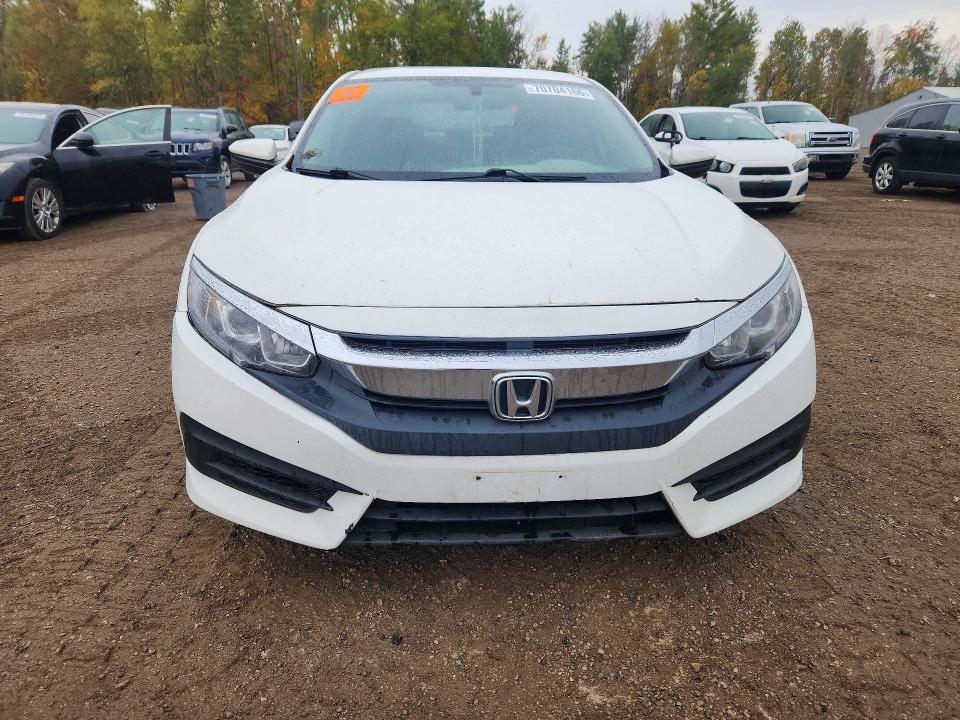 70704166 :رقم المزاد ، 2HGFC2F50JH010882 vin ، 2018 Honda Civic مزاد بيع