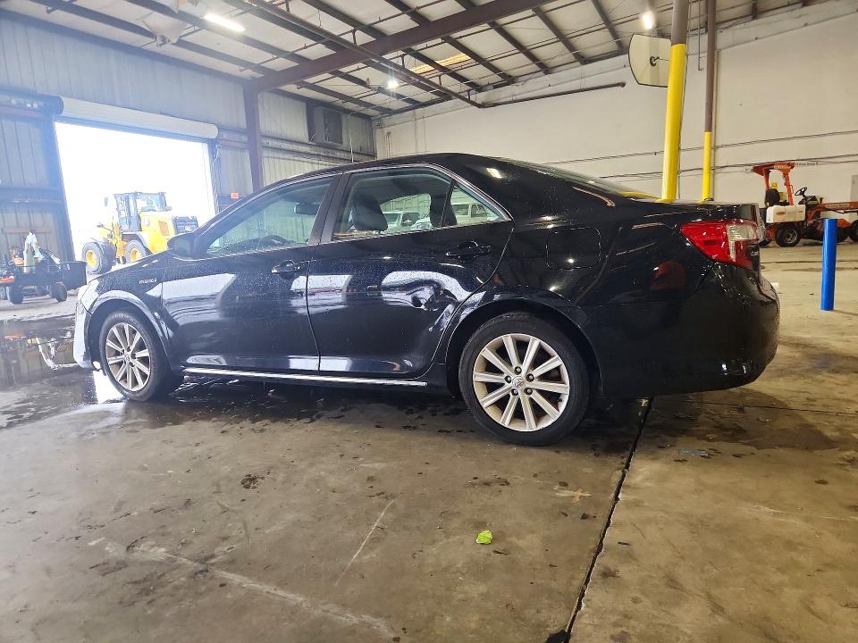 2013 Toyota Camry Hybrid მანქანა იყიდება აუქციონზე, vin: 4T1BD1FK3DU073790, აუქციონის ნომერი: 72241616