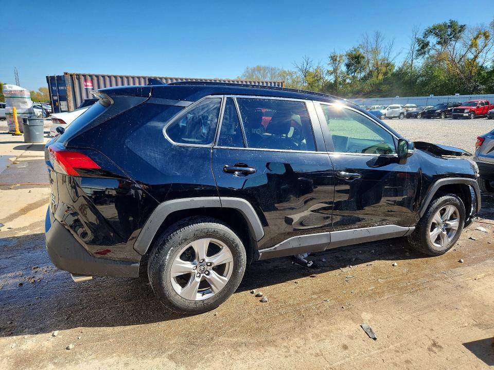 Продажа на аукционе авто 2023 Toyota Rav4, vin: JTMP1RFV5PD095497, номер лота: 71602126