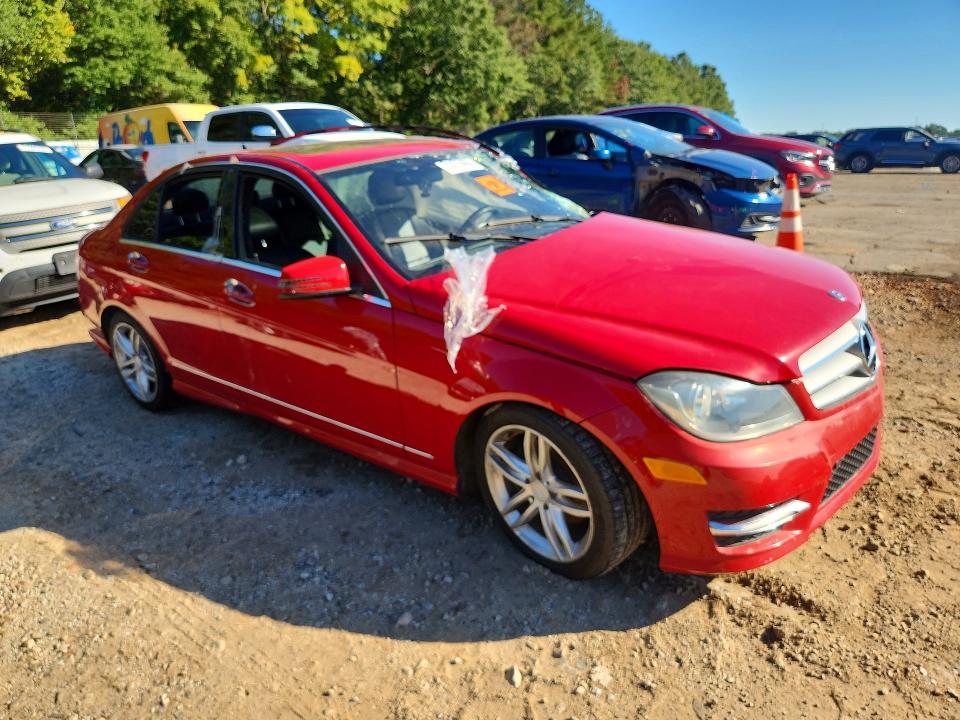 Продаж на аукціоні авто 2013 Mercedes-benz C, vin: WDDGF4HB3DR262886, номер лоту: 71470466