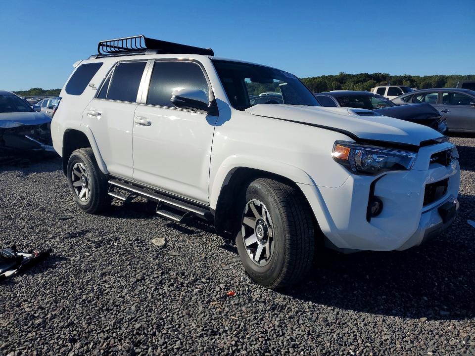 70086136 :رقم المزاد ، JTERU5JR6R6290742 vin ، 2024 Toyota 4runner مزاد بيع