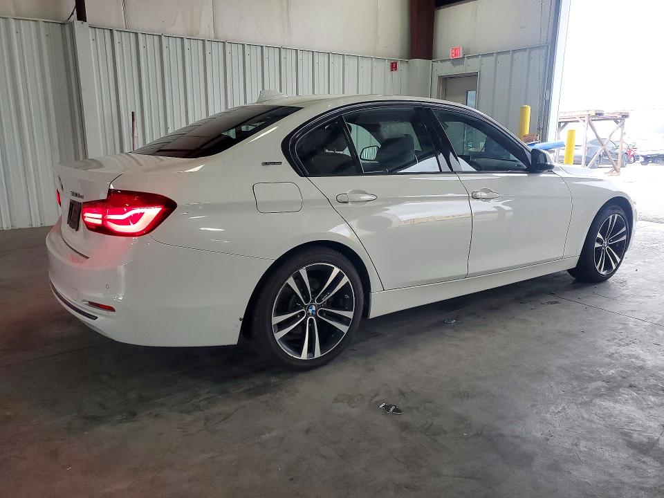 72588826 :رقم المزاد ، WBA8E1C53JA179998 vin ، 2018 Bmw 330e مزاد بيع