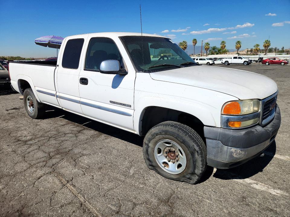 71451796 :رقم المزاد ، 1GTHC29G92E173480 vin ، 2002 Gmc Sierra مزاد بيع