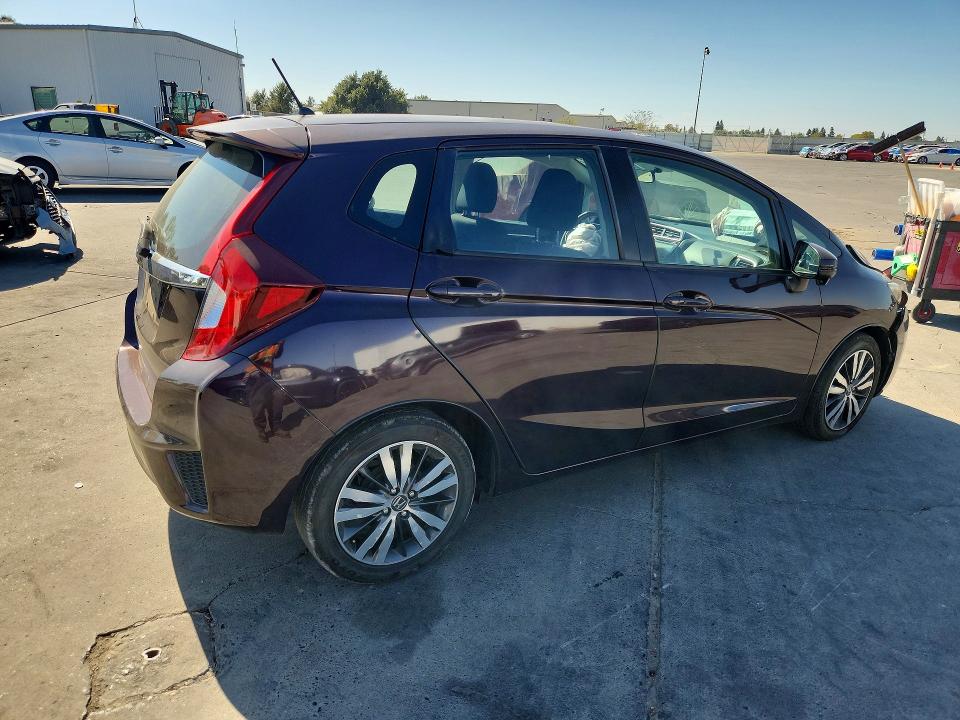 Продажа на аукционе авто 2015 Honda Fit, vin: 3HGGK5H82FM710217, номер лота: 69457766