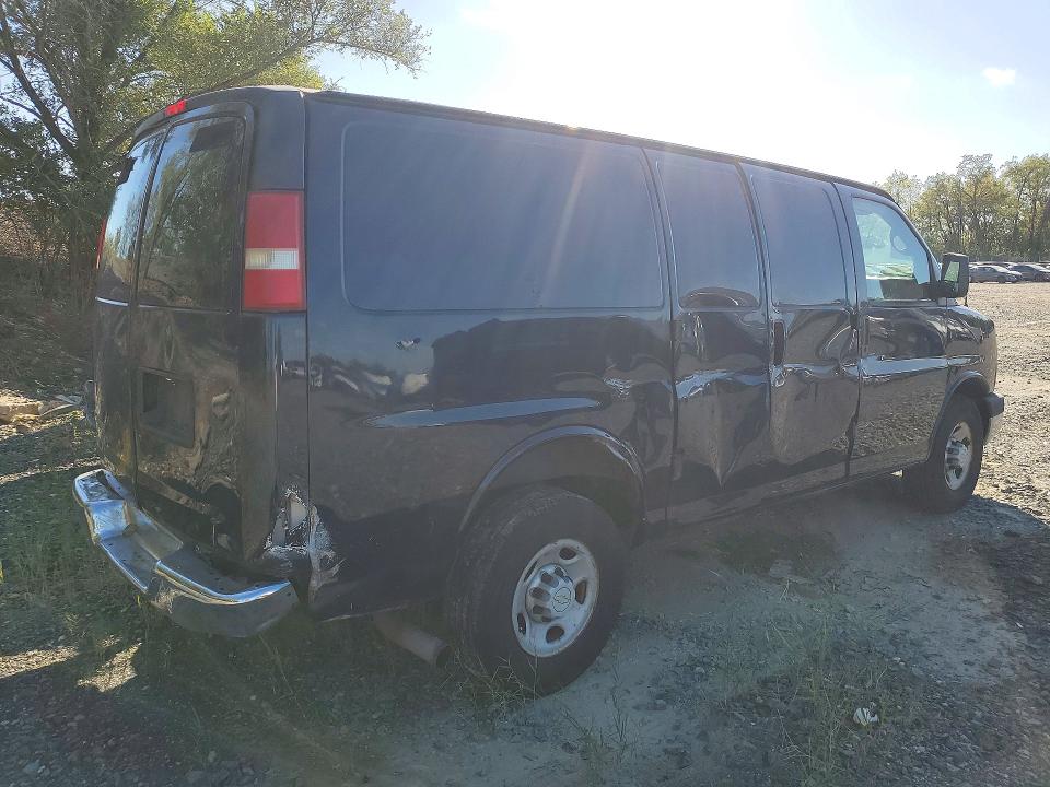 72186926 :رقم المزاد ، 1GCGG25C581145484 vin ، 2008 Chevrolet Express G2500 مزاد بيع