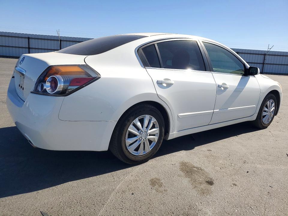 2011 Nissan Altima მანქანა იყიდება აუქციონზე, vin: 1N4AL2AP1BN504765, აუქციონის ნომერი: 72380766