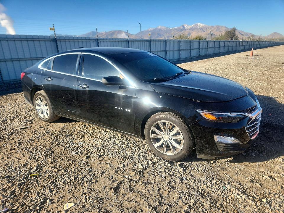 73158126 :رقم المزاد ، 1G1ZD5ST6MF071747 vin ، 2021 Chevrolet Malibu مزاد بيع