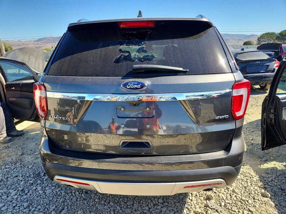71262136 :رقم المزاد ، 1FM5K8F82HGE11989 vin ، 2017 Ford Explorer مزاد بيع