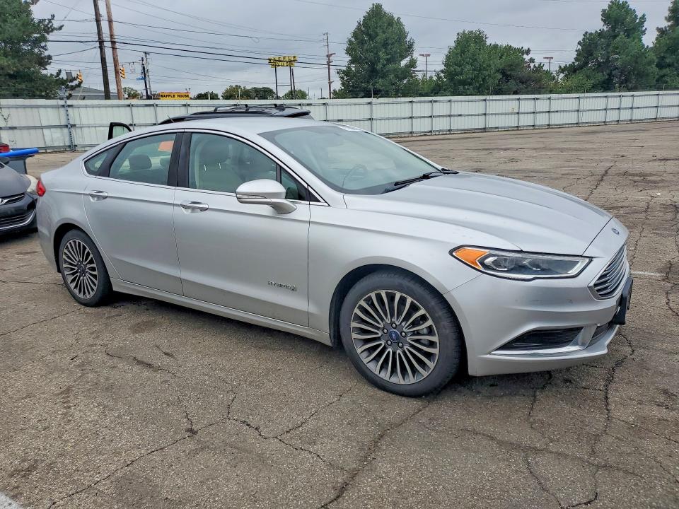 Продажа на аукционе авто 2018 Ford Fusion, vin: 3FA6P0LU2JR262050, номер лота: 67289916
