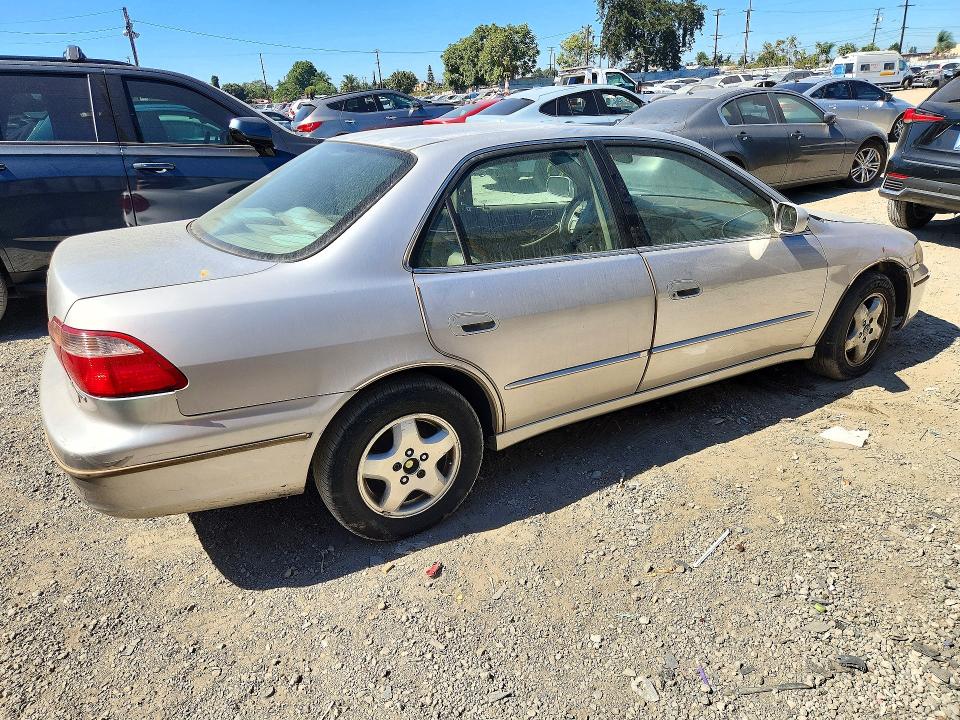Продажа на аукционе авто 1998 Honda Accord, vin: 1HGCG1654WA015350, номер лота: 71866686