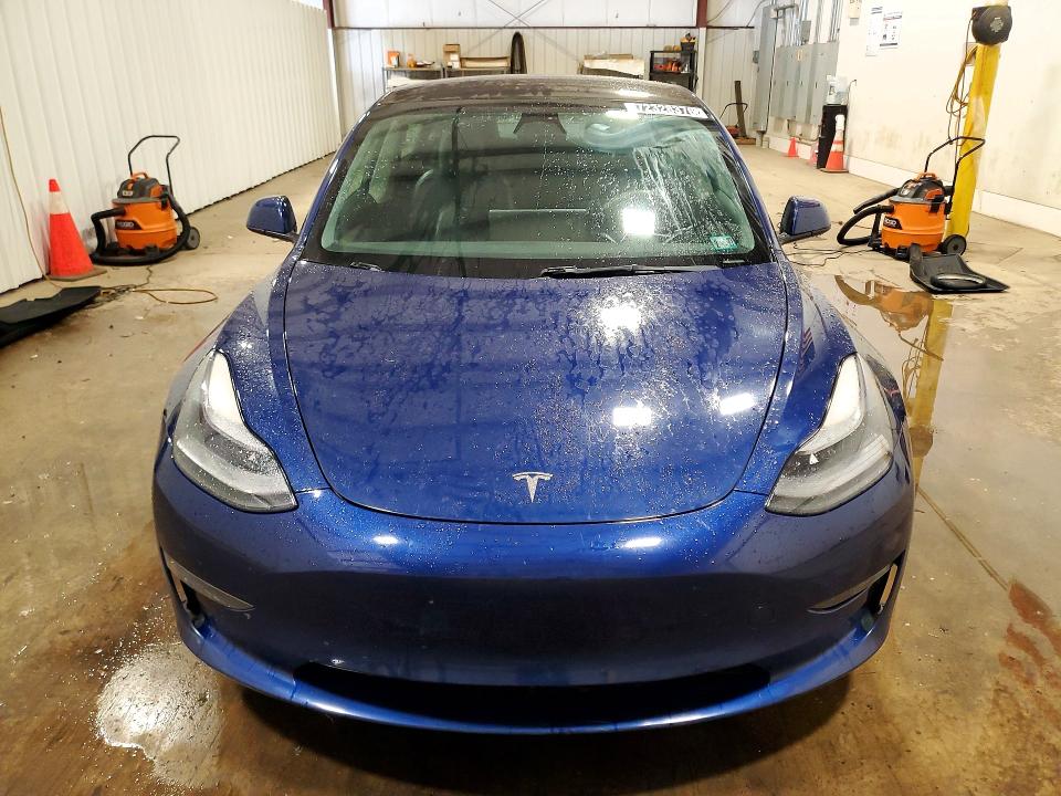 Продажа на аукционе авто 2022 Tesla Model 3, vin: 5YJ3E1EA3NF189645, номер лота: 72328376