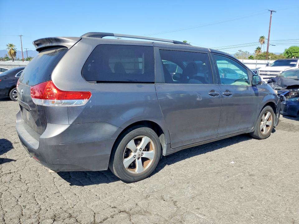 Aukcja sprzedaży 2012 Toyota Sienna, vin: 5TDKK3DC4CS193912, numer aukcji: 70998636