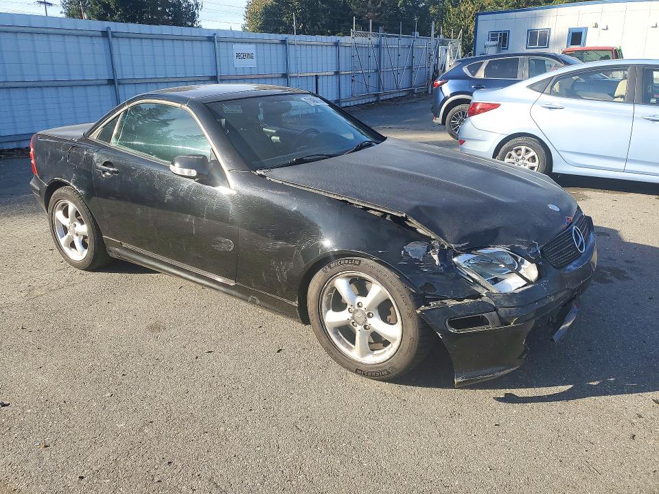 71490066 :رقم المزاد ، WDBKK65F71F194509 vin ، 2001 Mercedes-benz Slk مزاد بيع