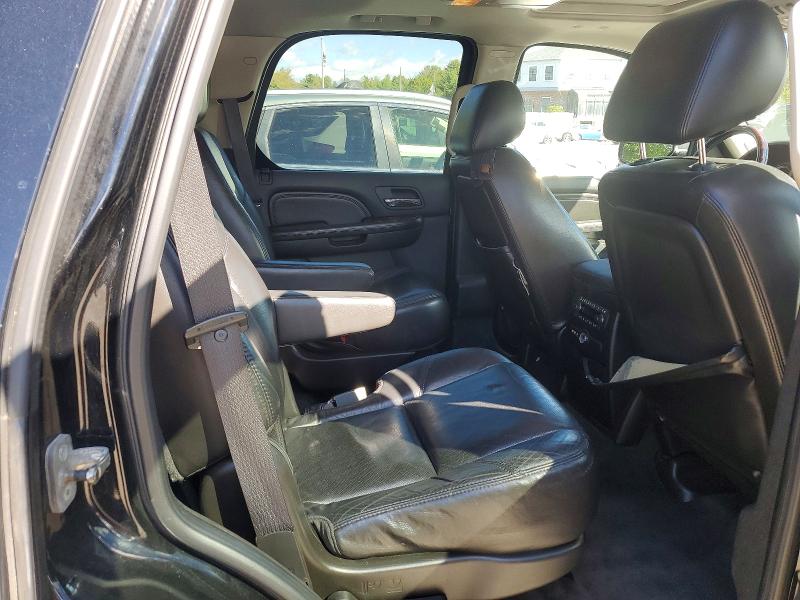 2011 Cadillac Escalade მანქანა იყიდება აუქციონზე, vin: 1GYS4CEF6BR102293, აუქციონის ნომერი: 71855406
