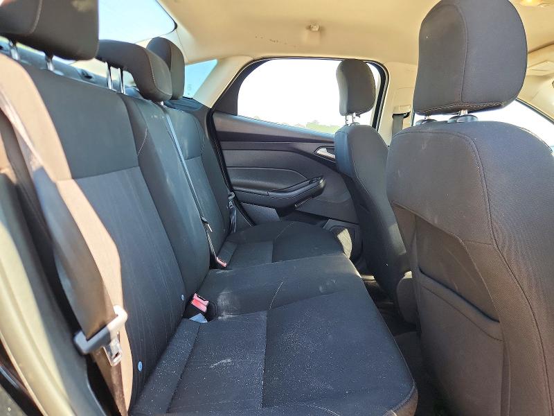 73032716 :رقم المزاد ، 1FADP3FEXHL256597 vin ، 2017 Ford Focus مزاد بيع
