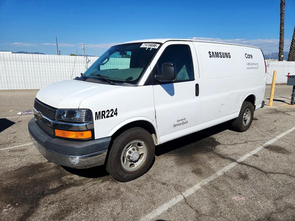 71416696 :رقم المزاد ، 1GCWGAFF4G1327948 vin ، 2016 Chevrolet Express G2500 مزاد بيع