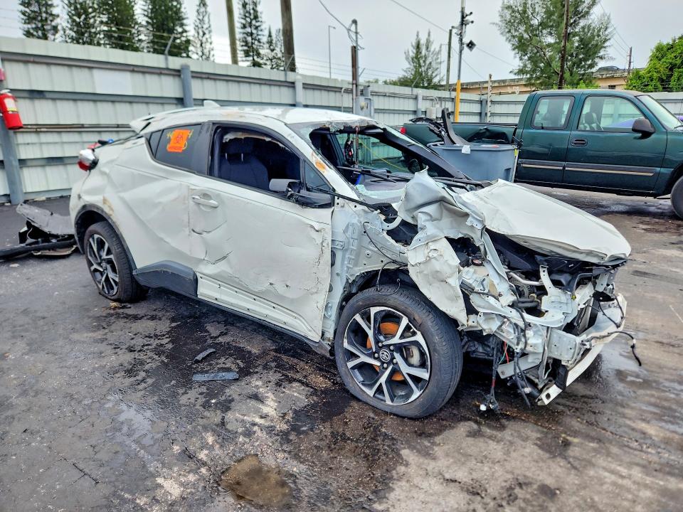 2020 Toyota C-hr მანქანა იყიდება აუქციონზე, vin: NMTKHMBX5LR107077, აუქციონის ნომერი: 70316666