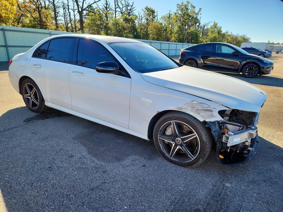 Продажа на аукционе авто 2018 Mercedes-benz E, vin: WDDZF4KB8JA298861, номер лота: 71589196