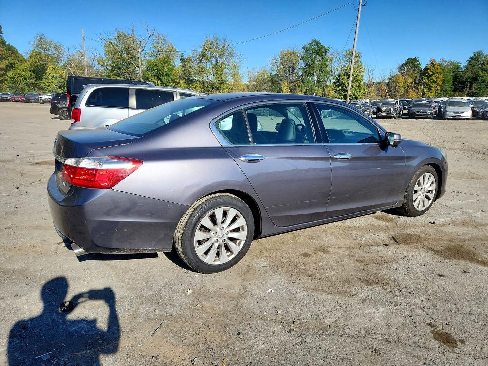 2015 Honda Accord მანქანა იყიდება აუქციონზე, vin: 1HGCR3F8XFA036686, აუქციონის ნომერი: 72324036