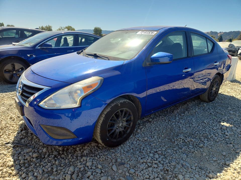 72183526 :رقم المزاد ، 3N1CN7APXFL818062 vin ، 2015 Nissan Versa مزاد بيع