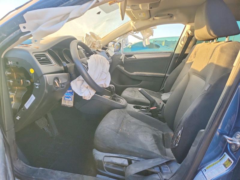 61059536 :رقم المزاد ، 3VWD17AJ1FM257282 vin ، 2015 Volkswagen Jetta مزاد بيع