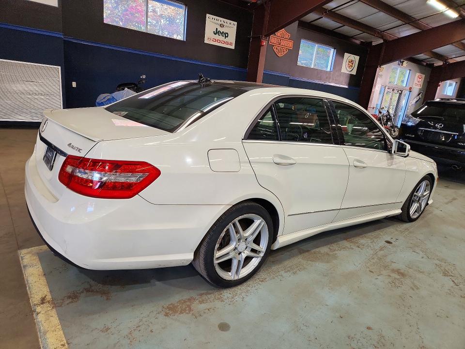 2011 Mercedes-benz E მანქანა იყიდება აუქციონზე, vin: WDDHF8HB4BA385426, აუქციონის ნომერი: 72208246