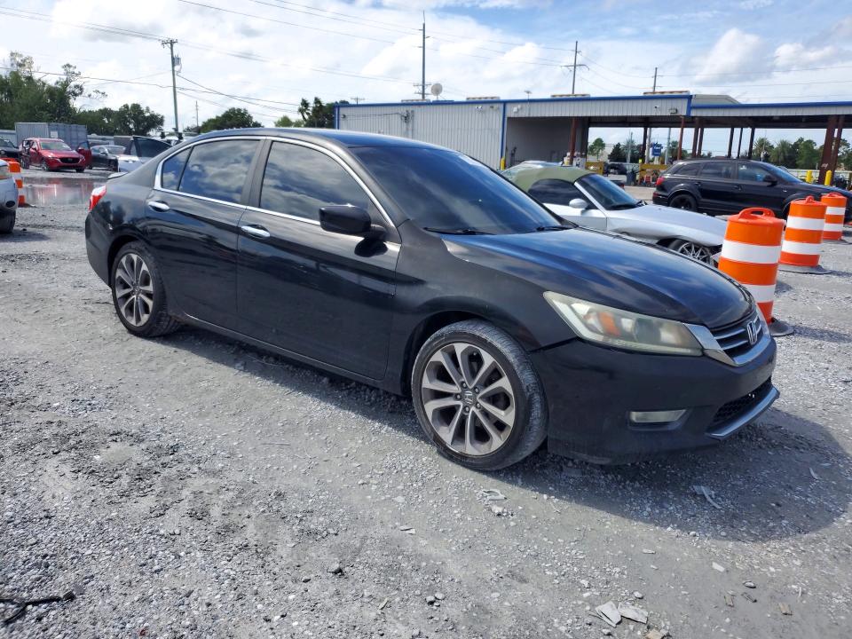 72332796 :رقم المزاد ، 1HGCR2F50DA115930 vin ، 2013 Honda Accord مزاد بيع