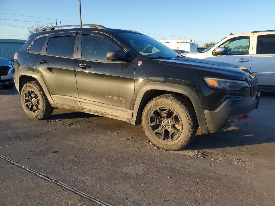 71412946 :رقم المزاد ، 1C4PJMBX4KD136026 vin ، 2019 Jeep Cherokee مزاد بيع