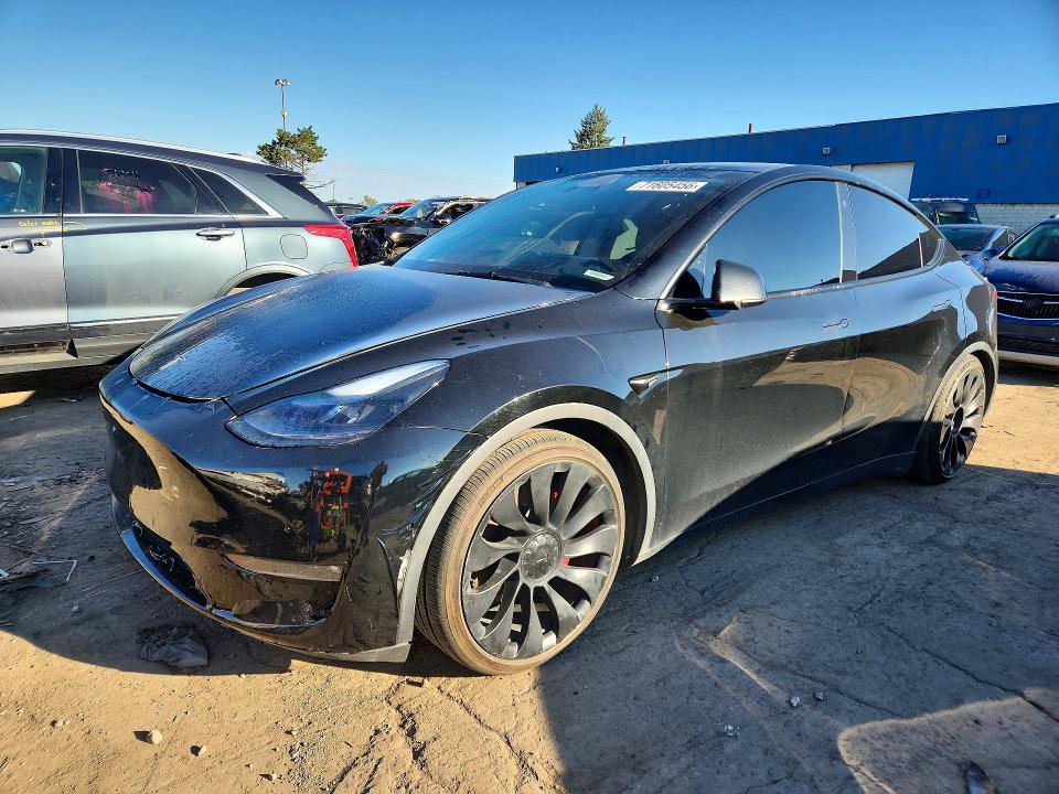 Auction sale of the 2021 Tesla Model Y, vin: 5YJYGDEF6MF137101, lot number: 71605456