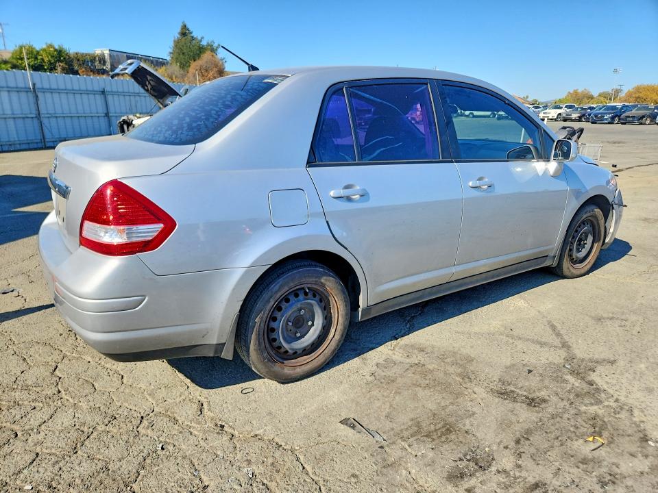 71427986 :رقم المزاد ، 3N1BC1AP7BL470374 vin ، 2011 Nissan Versa مزاد بيع