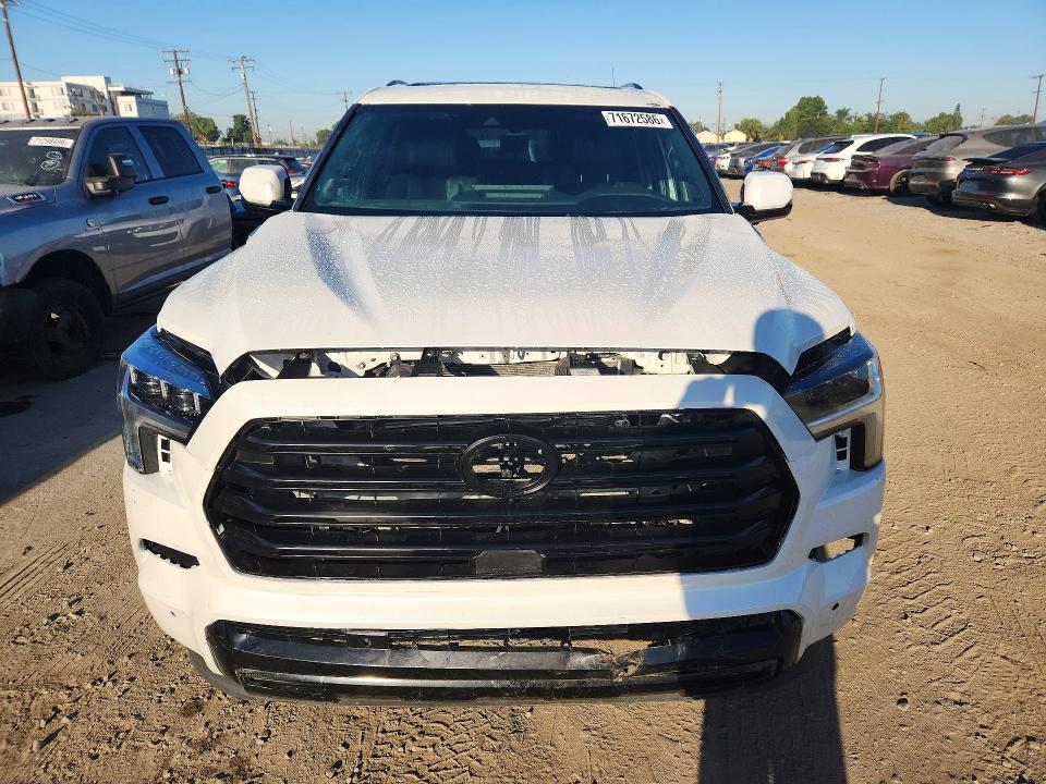 71672586 :رقم المزاد ، 7SVAAABA4PX018280 vin ، 2023 Toyota Sequoia مزاد بيع