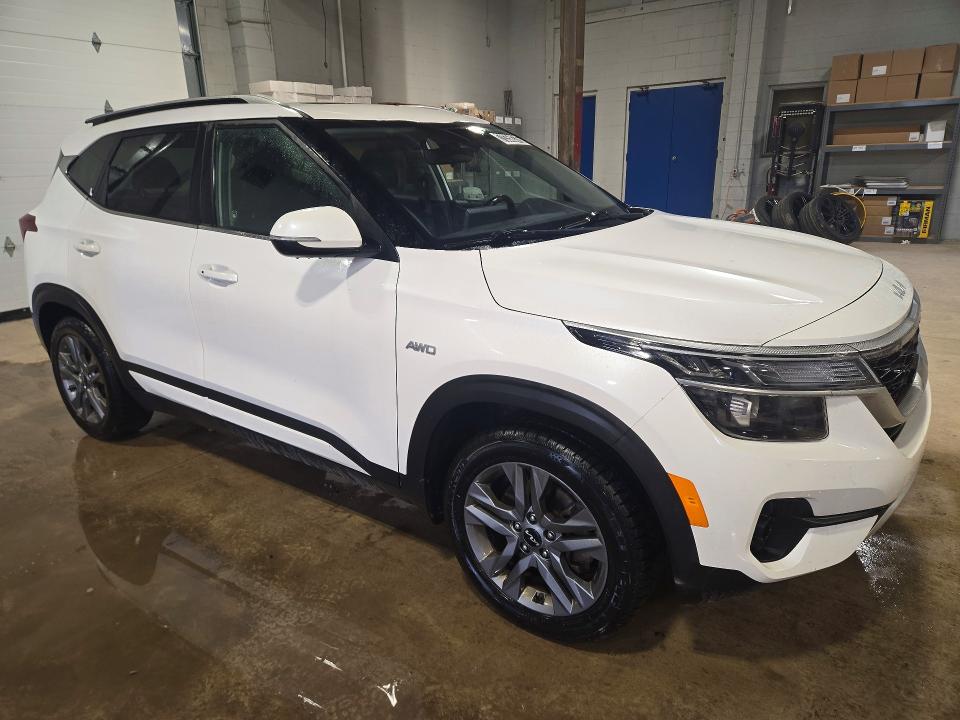 Продажа на аукционе авто 2022 Kia Seltos, vin: KNDEUCAA2N7300768, номер лота: 70358376