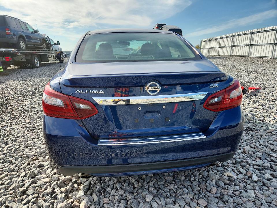 2017 Nissan Altima მანქანა იყიდება აუქციონზე, vin: 1N4AL3AP1HC122536, აუქციონის ნომერი: 70773456