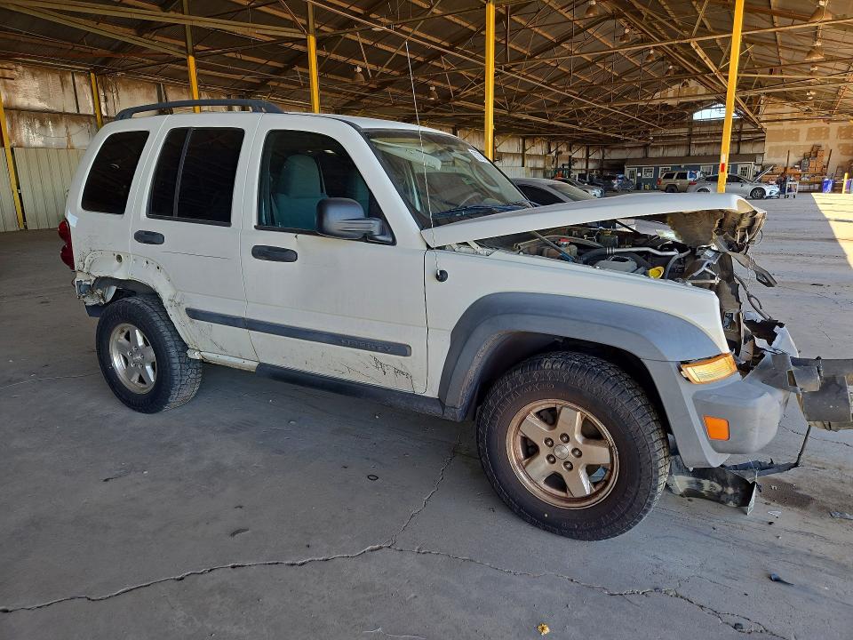 70876576 :رقم المزاد ، 1J4GL48525W681175 vin ، 2005 Jeep Liberty مزاد بيع
