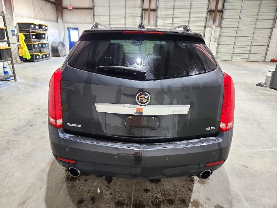 72241796 :رقم المزاد ، 3GYFNBE31FS599013 vin ، 2015 Cadillac Srx مزاد بيع
