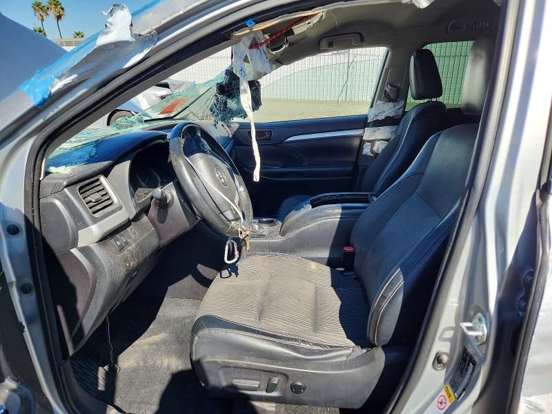 Продажа на аукционе авто 2018 Toyota Highlander, vin: 5TDBZRFH8JS807414, номер лота: 71847046