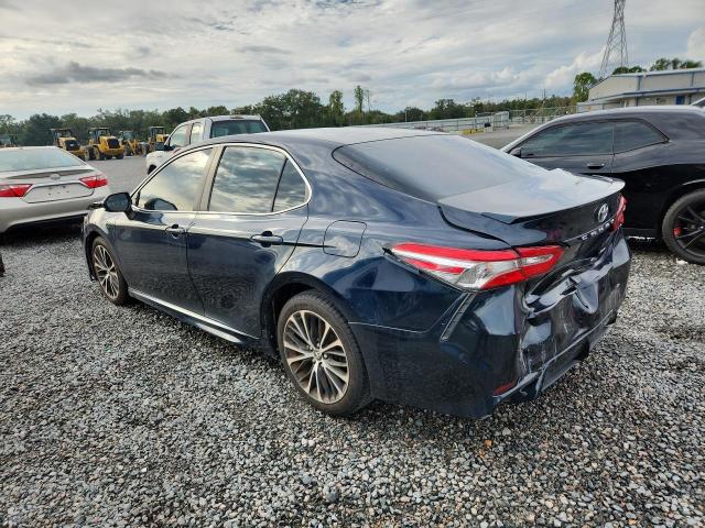 71075096 :رقم المزاد ، 4T1B11HK6JU592446 vin ، 2018 Toyota Camry مزاد بيع