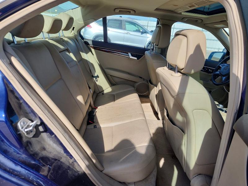 2013 Mercedes-benz C მანქანა იყიდება აუქციონზე, vin: WDDGF8AB4DR245046, აუქციონის ნომერი: 71754146