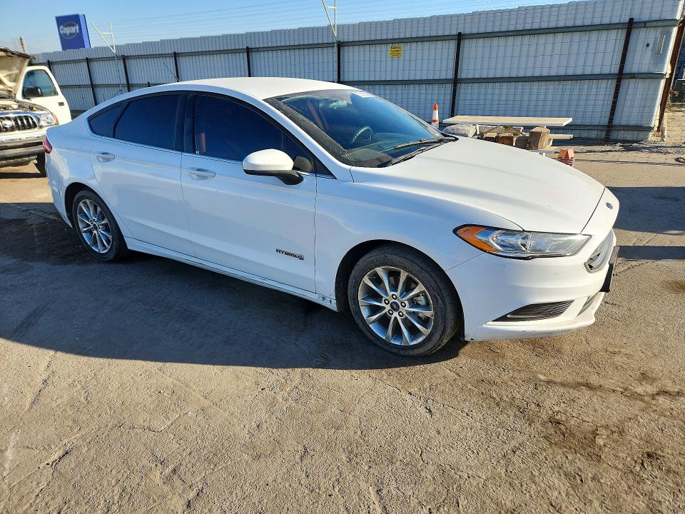Продаж на аукціоні авто 2017 Ford Fusion, vin: 3FA6P0LU6HR387868, номер лоту: 73180096