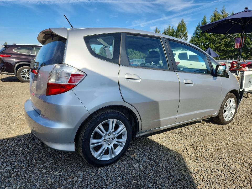 72220886 :رقم المزاد ، JHMGE8H53BC011587 vin ، 2011 Honda Fit مزاد بيع