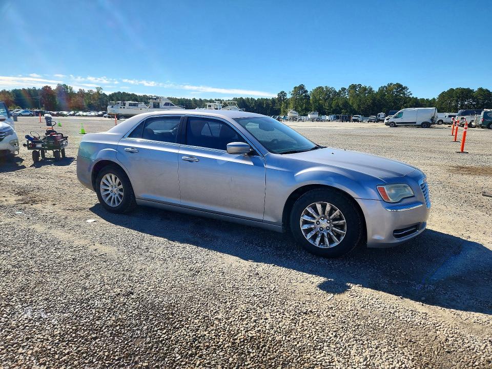 2013 Chrysler 300 მანქანა იყიდება აუქციონზე, vin: 2C3CCAAG1DH627074, აუქციონის ნომერი: 71687396
