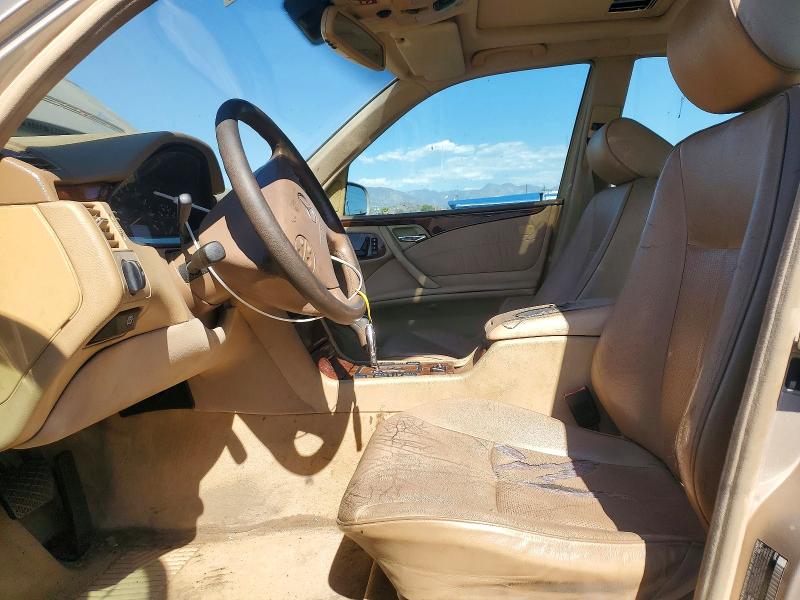 2002 Mercedes-benz E მანქანა იყიდება აუქციონზე, vin: WDBJF65J12B400856, აუქციონის ნომერი: 72301716
