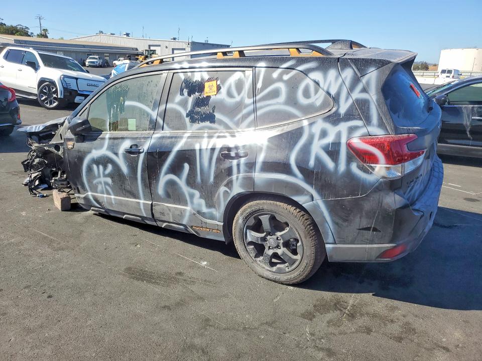 71261656 :رقم المزاد ، JF2SKAMC3PH505024 vin ، 2023 Subaru Forester مزاد بيع